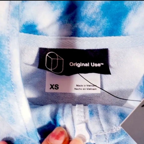 Original Use Tie-dye Quarter Zip Lightweight Sweater NWT - Picture 3 of 3